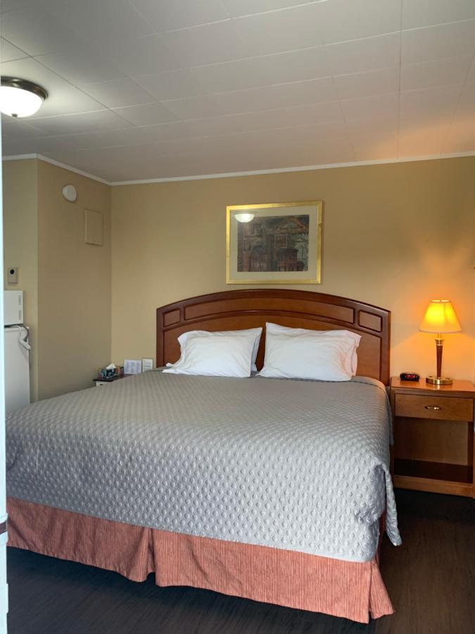 Dunlop Motel Goderich Exterior foto